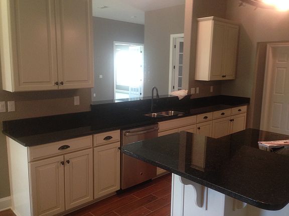 4th image of 191 Gracie Ln