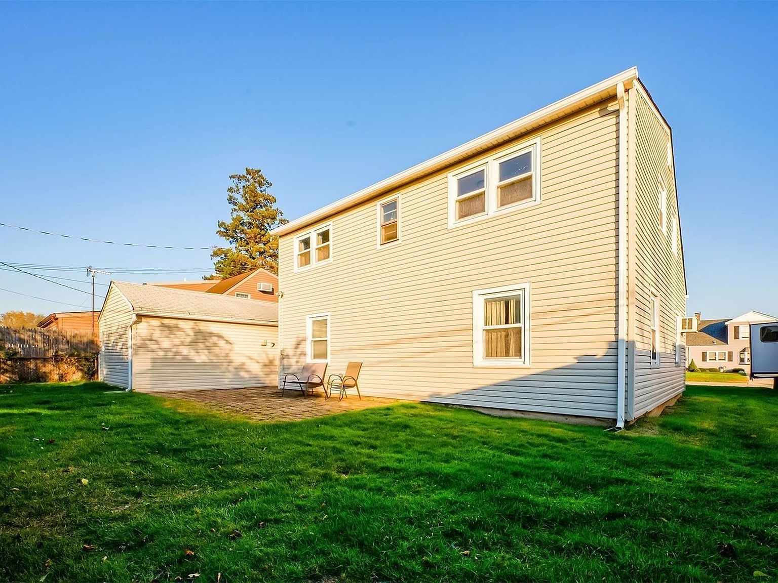 12 Quaker Lane, Levittown, NY 11756 Zillow