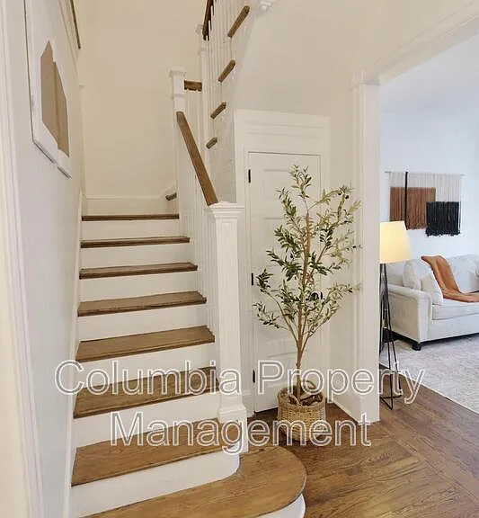 11 Q St NE — Photo 19