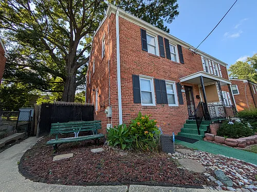 2322 Jameson St Photo 1