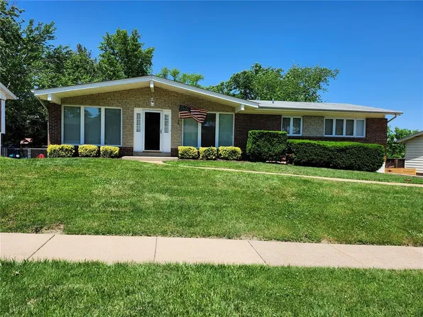 4607 Bridlewood Ter, Saint Louis, MO 63128