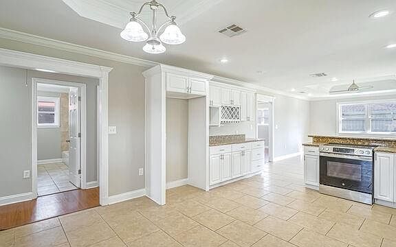 5th image of 4911 Sierra Madre Dr