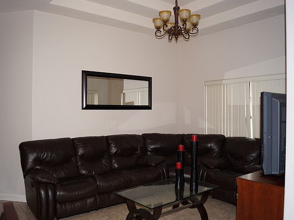 2nd image of 5412 Mayfair