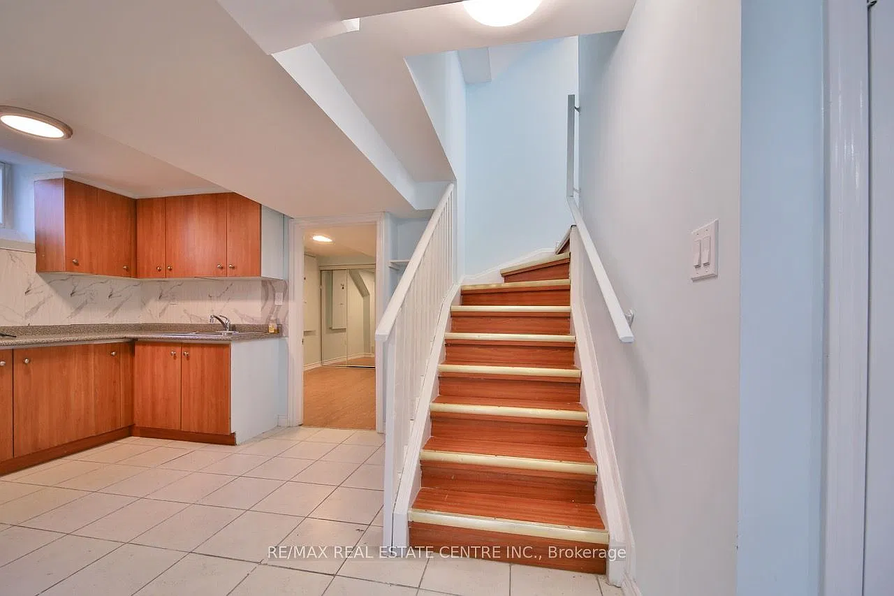 2 bed, $1,650 — Photo 3