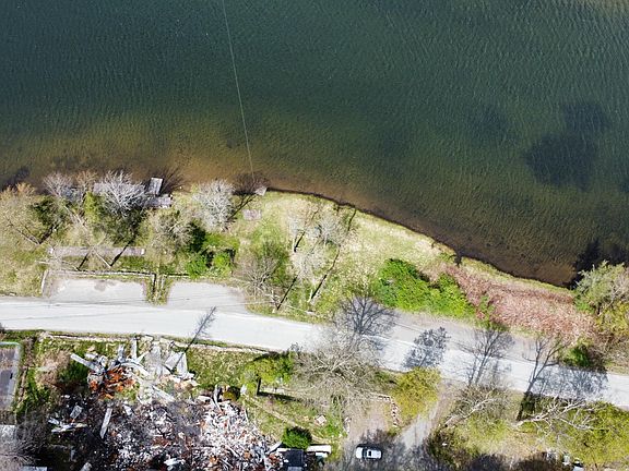 3rd image of 289 Starlight Lake Rd