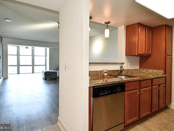 3rd image of 11800 Sunset Hills Rd Unit 1024
