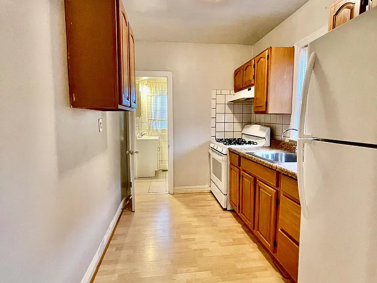 2914 Clearview Ave #1 — Photo 11