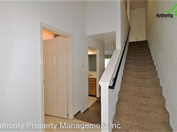 3rd image of 4246 Stonewalk Ct APT B