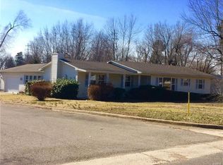 417 Harris Ln, Lebanon, MO 65536