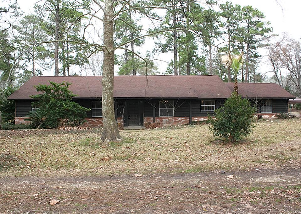 Lovely home on beautiful, rolling property!