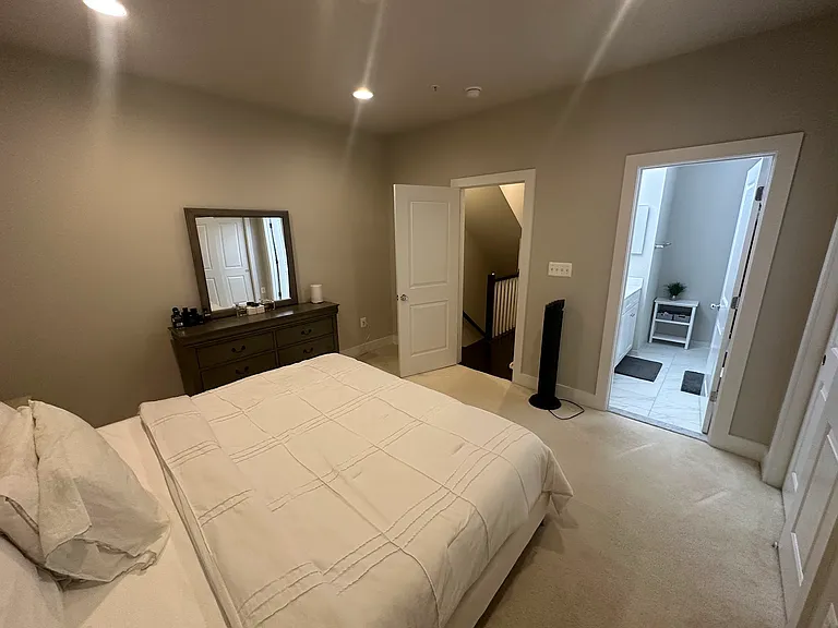 14566 Lake Vista Dr — Photo 63