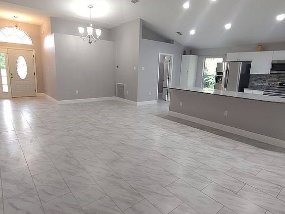 5th image of 13702 SW 43rd Cir