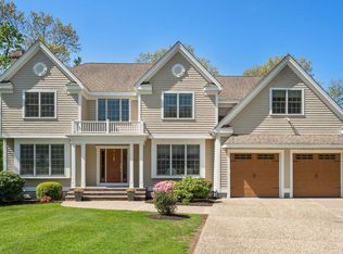 52 Hillcrest Pl, Westwood, MA 02090