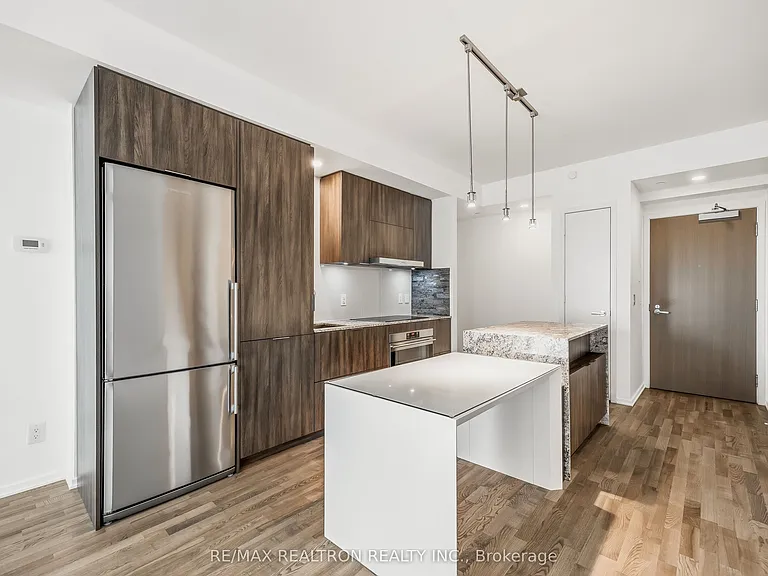 1 Bloor St E #3211 — Photo 3