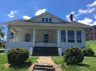 112 Campbell Ave, Marion, VA 24354