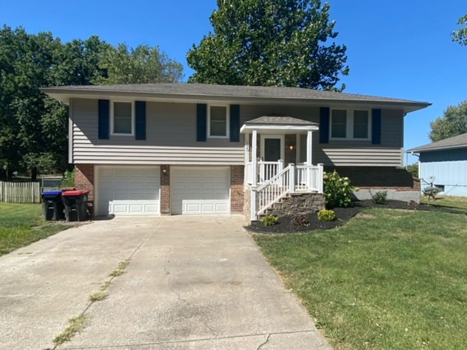 1st image of 504 16th Ave N #817862
