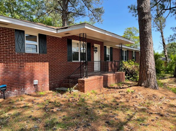 2817 Meadowbrook Dr