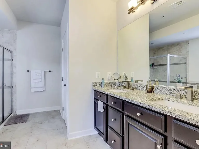 43394 Charitable St — Photo 32