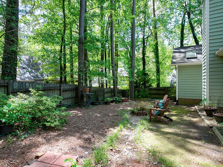 113 Wethersfield Dr — Photo 10