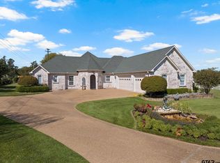 15 W Elmwood Dr, Mount Vernon, TX 75457