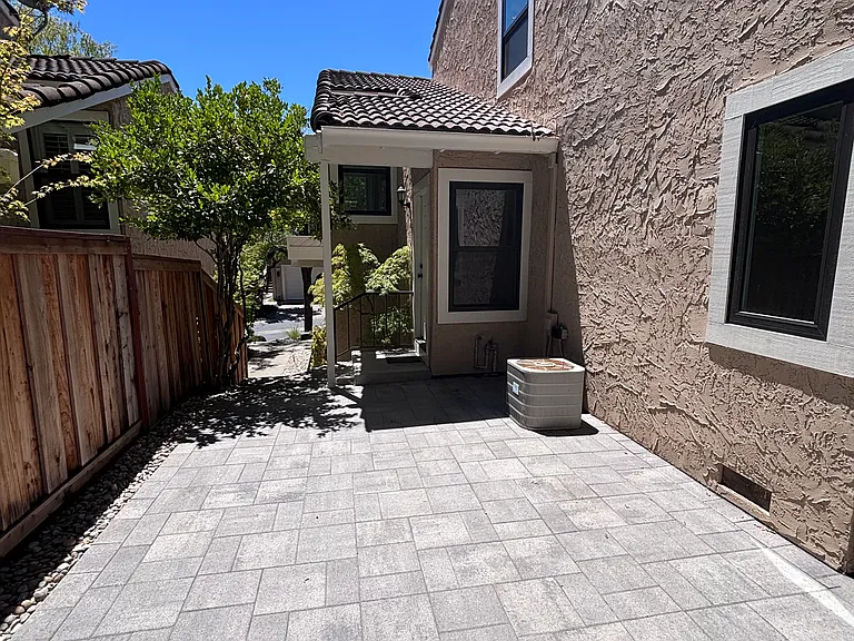 2108 Lost Lake Pl — Photo 25