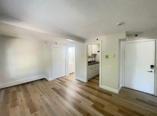 251 Pine St APT 201, Manchester, NH 03103