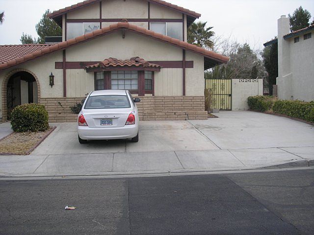1st image of 7438 Trudy Ln