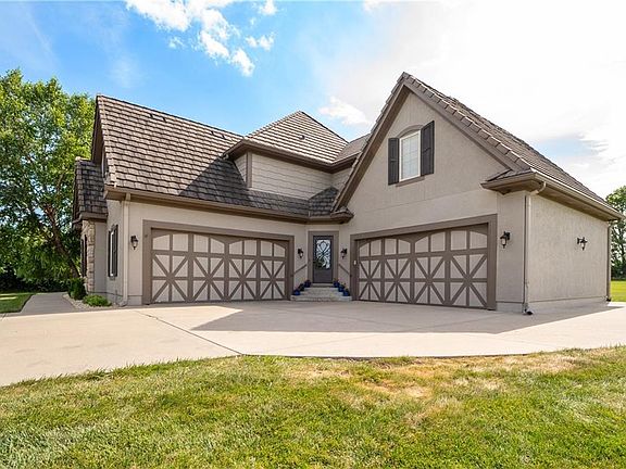 4th image of 9816 Stonehaus Dr