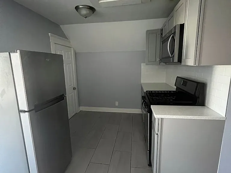 159 Grafton — Photo 12