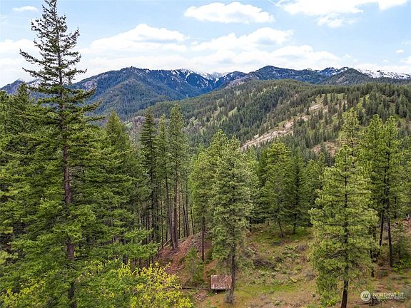 3rd image of 4011 Camas Creek Rd