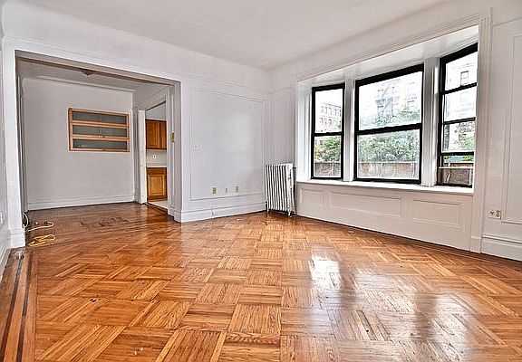 4th image of 3427 Broadway #2D