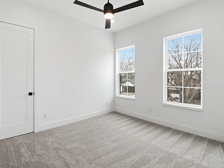 626 Wayne St — Photo 23