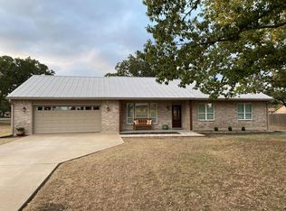 449 Oak Wood Rd, Kerrville, TX 78028