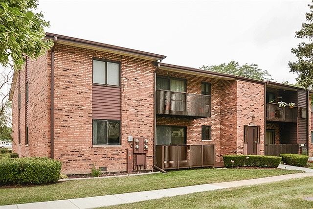 1st image of 18019 S Oak Park Ave #D
