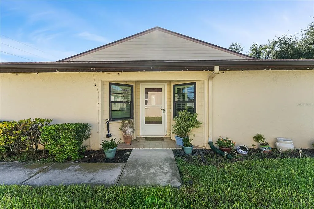 2 bed, 2.0 bath, 1753 sqft, $2,500 — Photo 3