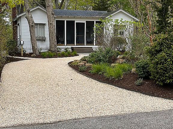 3rd image of 22 Bay Ave