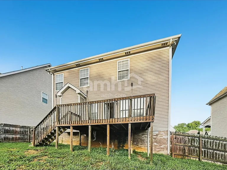 1167 Cynthia Ln — Photo 17