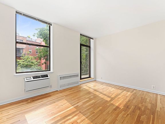 2nd image of 201 E 12th St APT 402