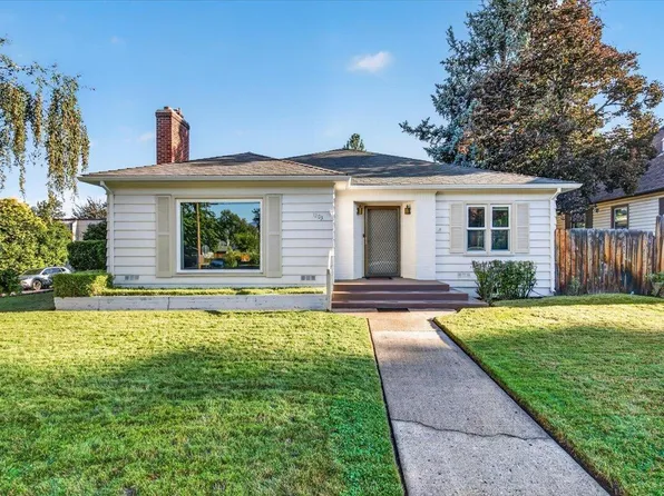1203 Queen Anne Ave, Medford, OR 97504