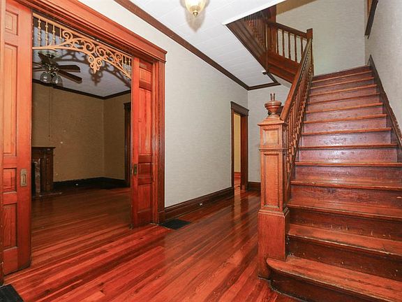 3rd image of 1025 Academy Ave