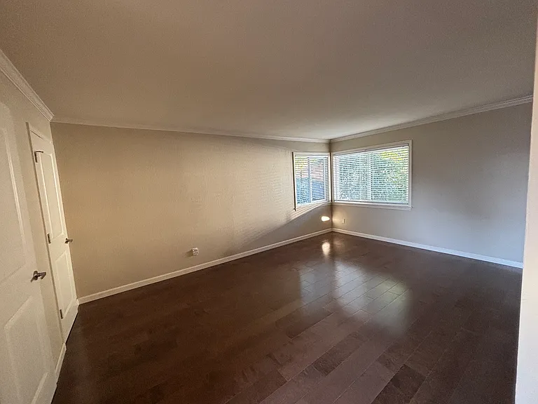 523 Poplar Ave #7 — Photo 11