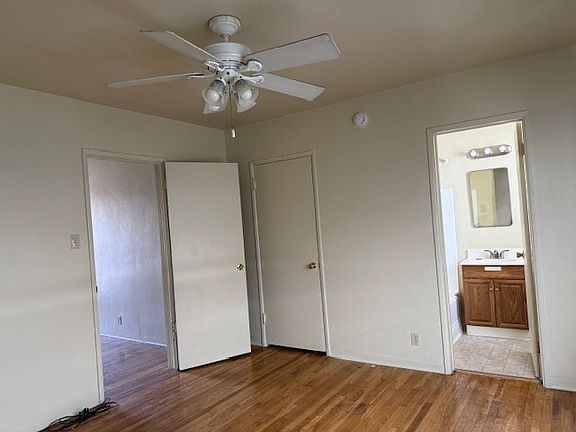 4th image of 800 E Mira Mar Ave