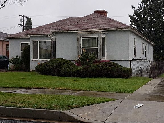 2nd image of 815 W 109th Pl