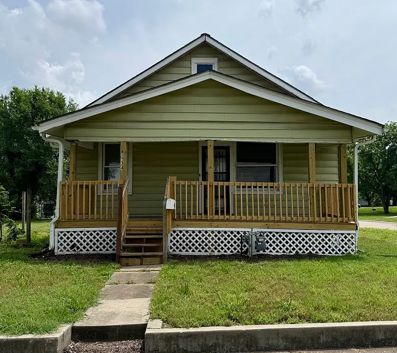 1934 SW Van Buren St