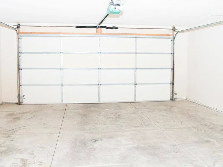 Northbrook Apartments — Photo 285