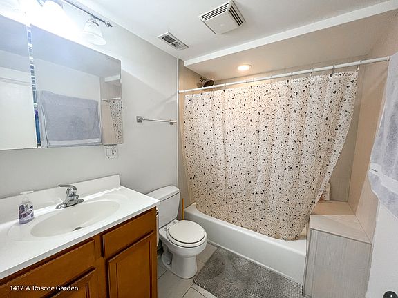 5th image of 1406 W Roscoe St #1408-2