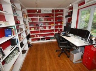 1440 Mohican Dr, Pittsburgh, PA