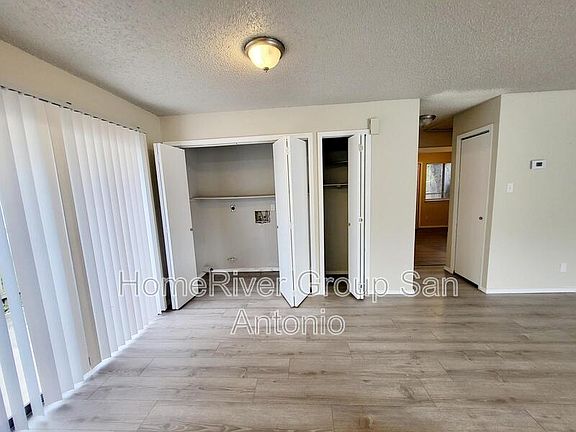 3rd image of 8840 Meadow Trce