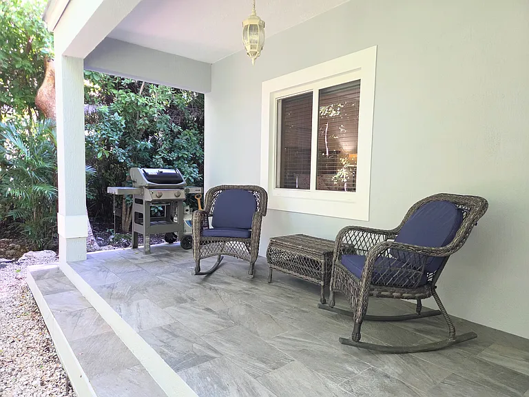 11 Pompano Ave — Photo 8