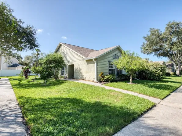 2366 Bentley Dr, Palm Harbor, FL 34684